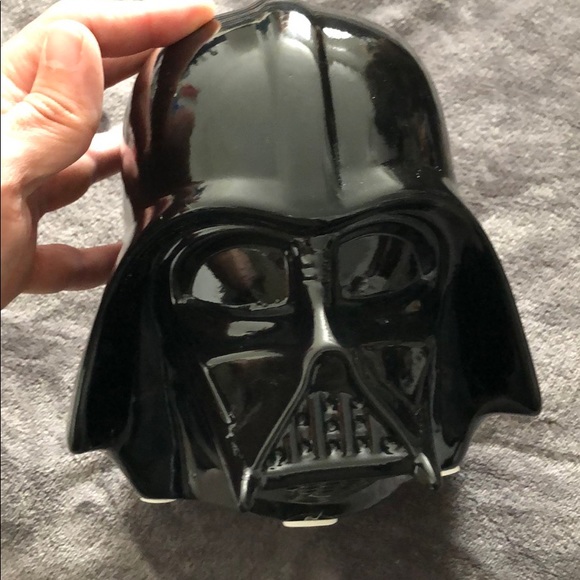 Star Wars Figures and Piggy Bank Bundle - Picture 8 of 8